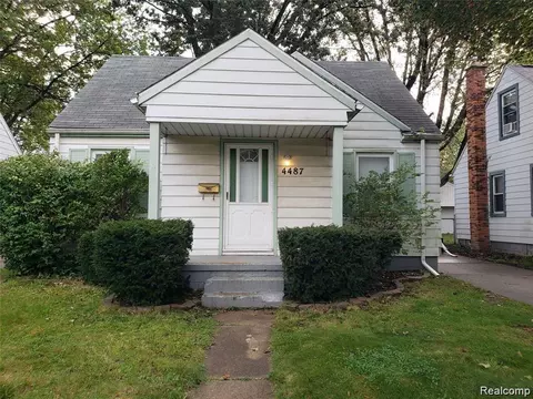 4487 Niagara St, Wayne, MI 48184 photo 1