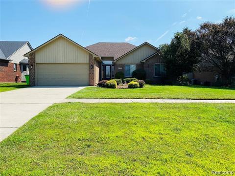 47922 Beacon Square Dr, Macomb, MI 48044 photo 1