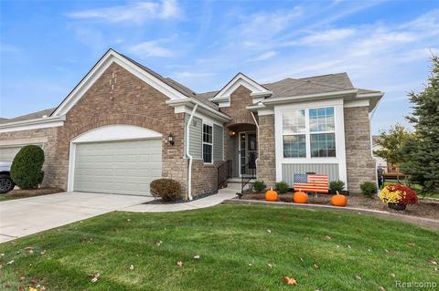 49473 Hiddenbrook Dr, Macomb, MI 48042 photo 1
