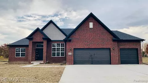 26662 Celtic Dr, Flat Rock, MI 48134 photo 1