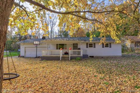 5220 Eldorado Dr, Bridgeport, MI 48722 photo 1