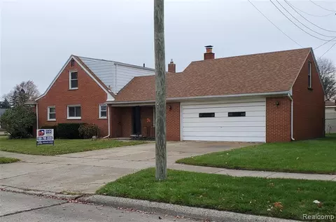31216 E Wind Dr, Fraser, MI 48026 photo 1