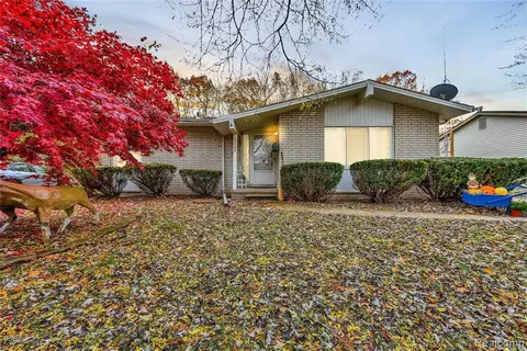 30155 Halecreek St, Romulus, MI 48174 photo 1