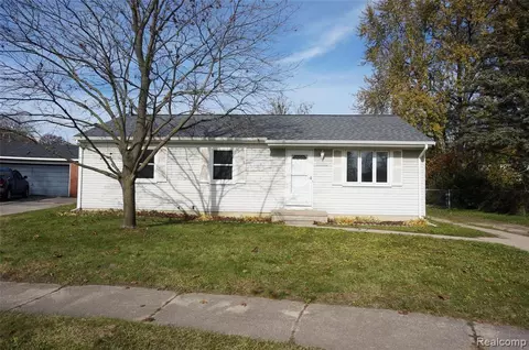 29252 Whisper Ct, Romulus, MI 48174 photo 1