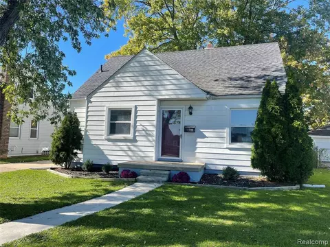 17796 Clark St, Riverview, MI 48193 photo 1