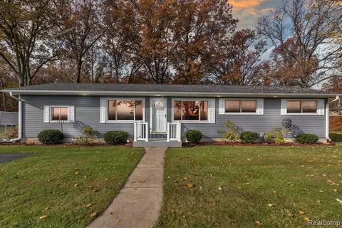 9561 Exeter Rd, Carleton, MI 48117 photo 1