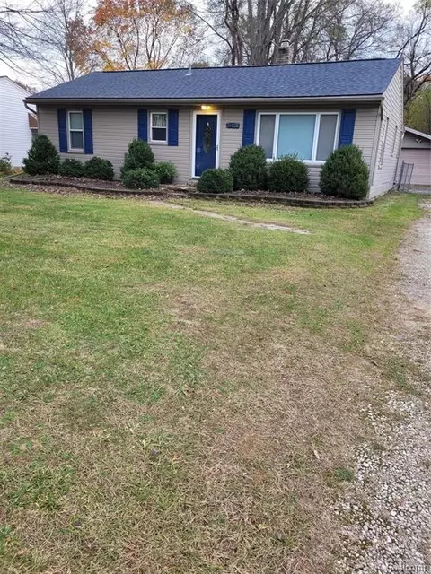 38825 Wade Rd, Romulus, MI 48174 photo 1