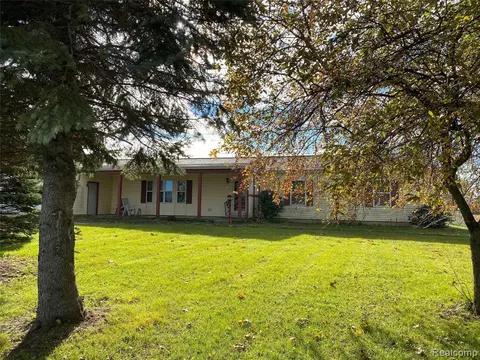 3544 E Laporte Rd, Hemlock, MI 48626 photo 1