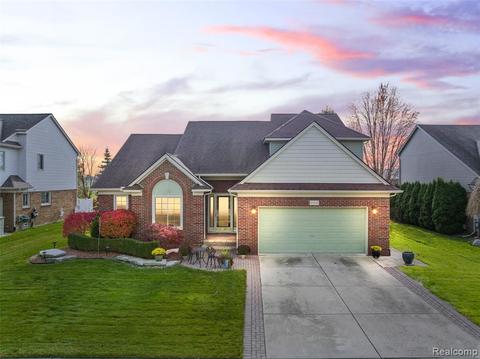 20818 Summerfield Dr, Macomb, MI 48044 photo 1
