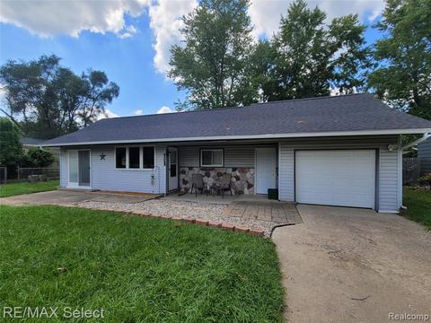 307 Chestnut St, Flushing, MI 48433 photo 1