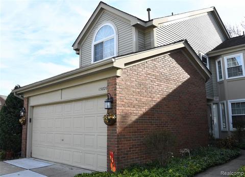 15820 Golfview Dr Blvd, Riverview, MI 48193 photo 1