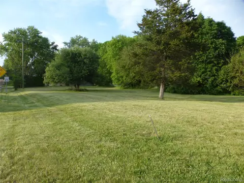 0000 Lakes Lane Dr, White Lake, MI 48383