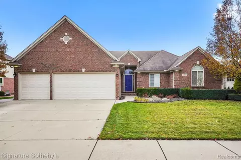 49864 Yale Dr, Macomb, MI 48044 photo 1