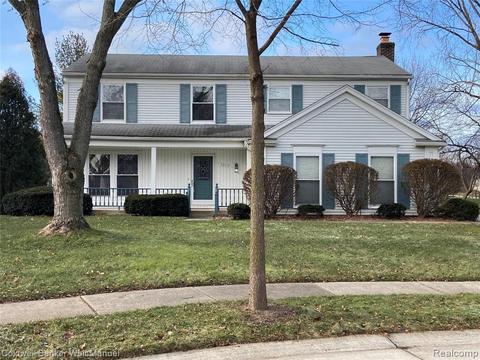 1859 Farmbrook Dr, Troy, MI 48098 photo 1