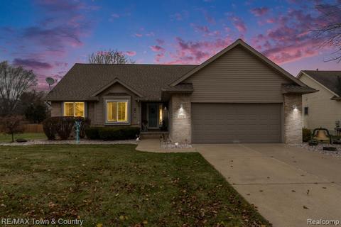 229 Primrose Ln, Flushing, MI 48433 photo 1
