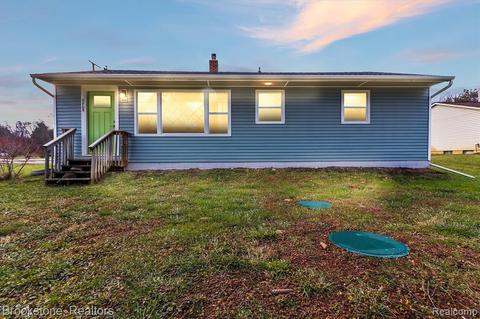 2705 Ormond Rd, White Lake, MI 48383 photo 1