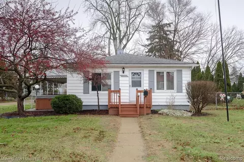 5307 Fletcher St, Wayne, MI 48184 photo 1