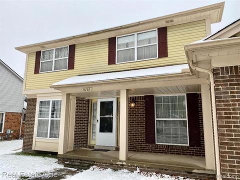 5792 Cliffside Dr, Troy, MI 48085 photo 1