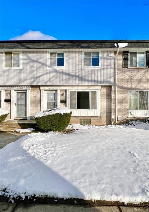 28378 Universal Dr, Warren, MI 48092 photo 1
