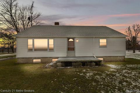 7004 S State Rd, Bancroft, MI 48414 photo 1