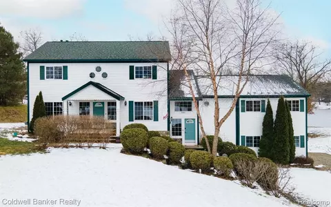 565 Clyde Rd, Highland, MI 48357 photo 1