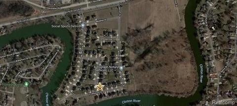 39640 Whitewater Dr, Harrison Township, MI 48045