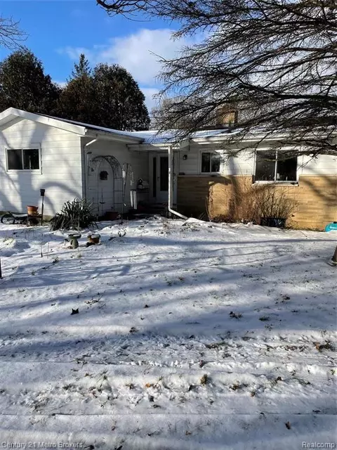 8090 Beecher Rd, Flushing, MI 48433 photo 1