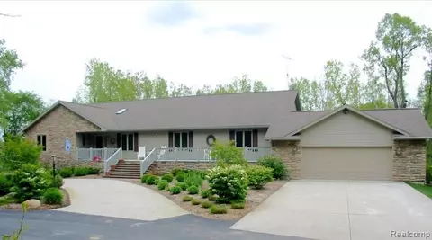 3280 W Sutton Rd, Lapeer, MI 48446 photo 1