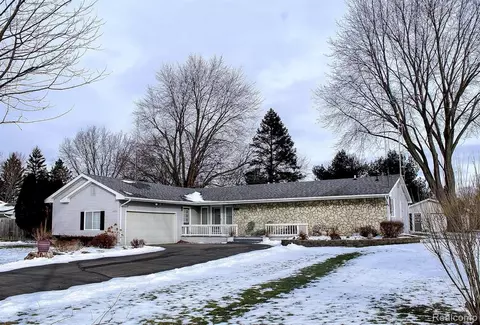 5125 Palomar Dr, Flint, MI 48507 photo 1