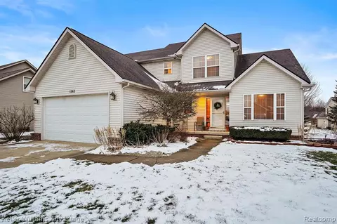 1263 Maple Leaf Ln, Howell, MI 48843 photo 1