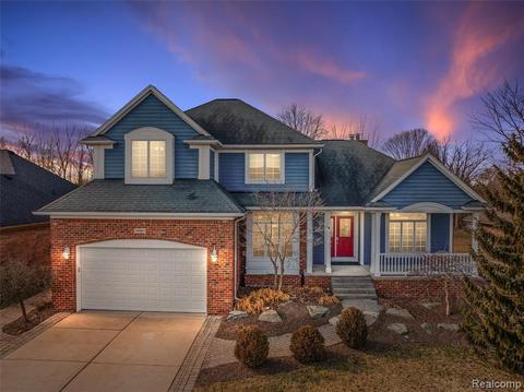 49981 Riverside Dr, Macomb, MI 48044 photo 1