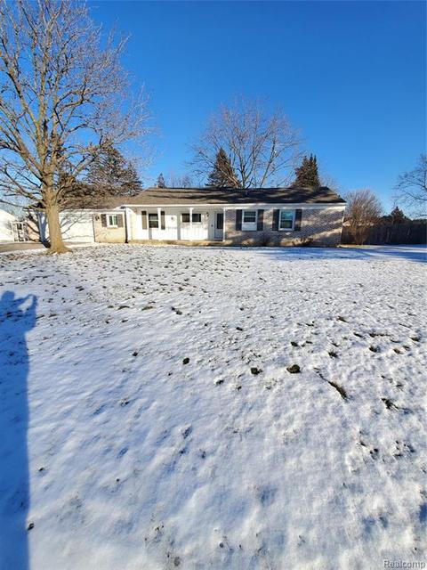 3120 Kings Brook Dr, Flushing, MI 48433 photo 1