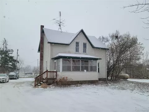 3231 Ray Rd, Fenton, MI 48430