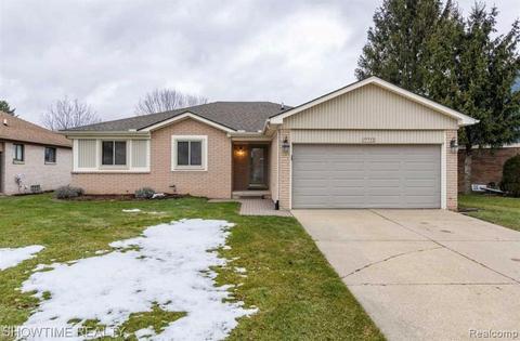 17733 Thomas Dr, Macomb, MI 48044 photo 1