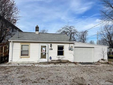 7786 Lake Dr, Clay, MI 48001 photo 1