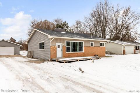 2047 Gerard St, Flint, MI 48507 photo 1