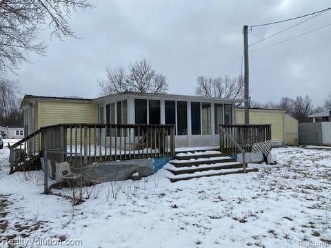 105 Bindon Dr, North Branch, MI 48461 photo 1