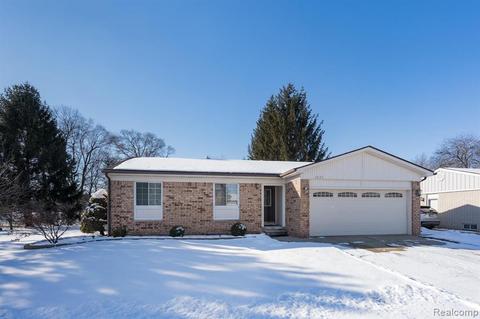3035 Heritage Dr, Troy, MI 48083 photo 1
