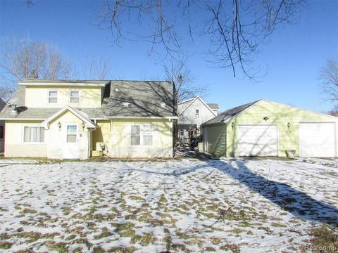 2057 E Bergin Ave, Burton, MI 48529 photo 1
