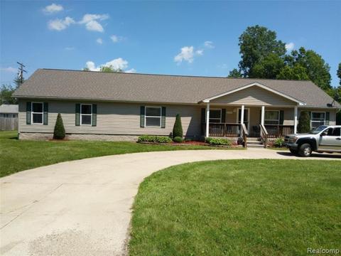 21255 Springhill St, Huron, MI 48174 photo 1