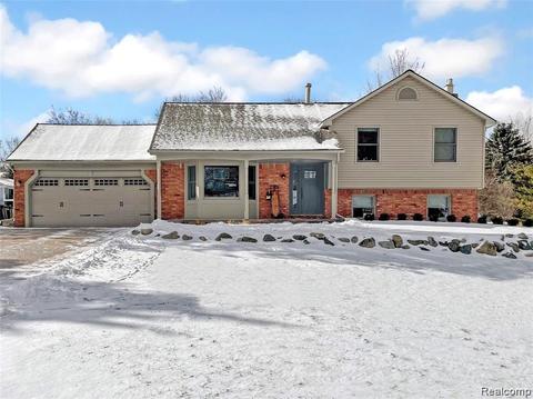 4599 Mountain View Trl, Clarkston, MI 48348 photo 1