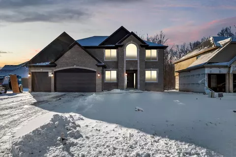 19126 Brighton Dr, Macomb, MI 48042 photo 1