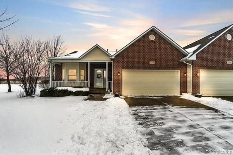 6348 Kings Ct, Flushing, MI 48433 photo 1