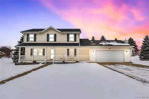 805 Stetson St, Tecumseh, MI 49286 photo 1