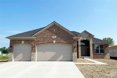 55110 Wolverine Dr, Macomb, MI 48042 photo 1