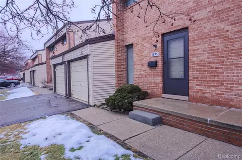 1955 Nicholas Ct, Warren, MI 48092 photo 1