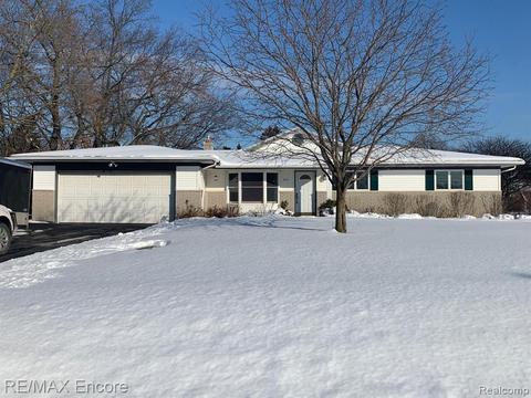331 Tanview Dr, Oxford, MI 48371 photo 1