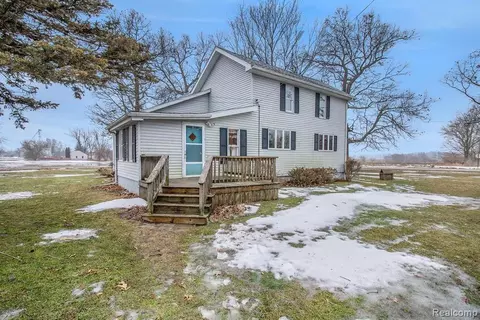 9345 S Vernon Rd, Bancroft, MI 48414 photo 1
