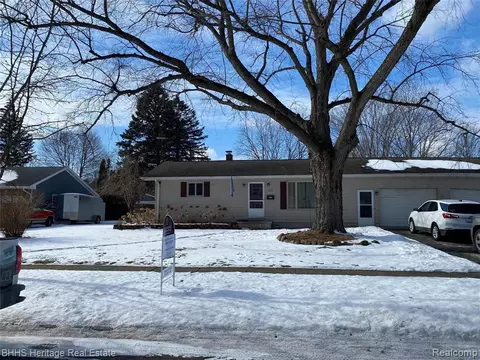 703 Brook St, Tecumseh, MI 49286 photo 1