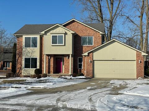 5865 Ruby Dr, Troy, MI 48085 photo 1